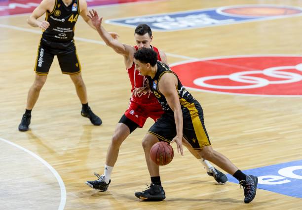 间都让球迷 间都让球迷